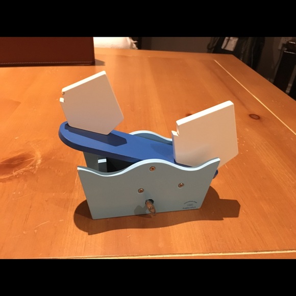 Crocodile Creek Hopscotch musical sailboats - Picture 3 of 6